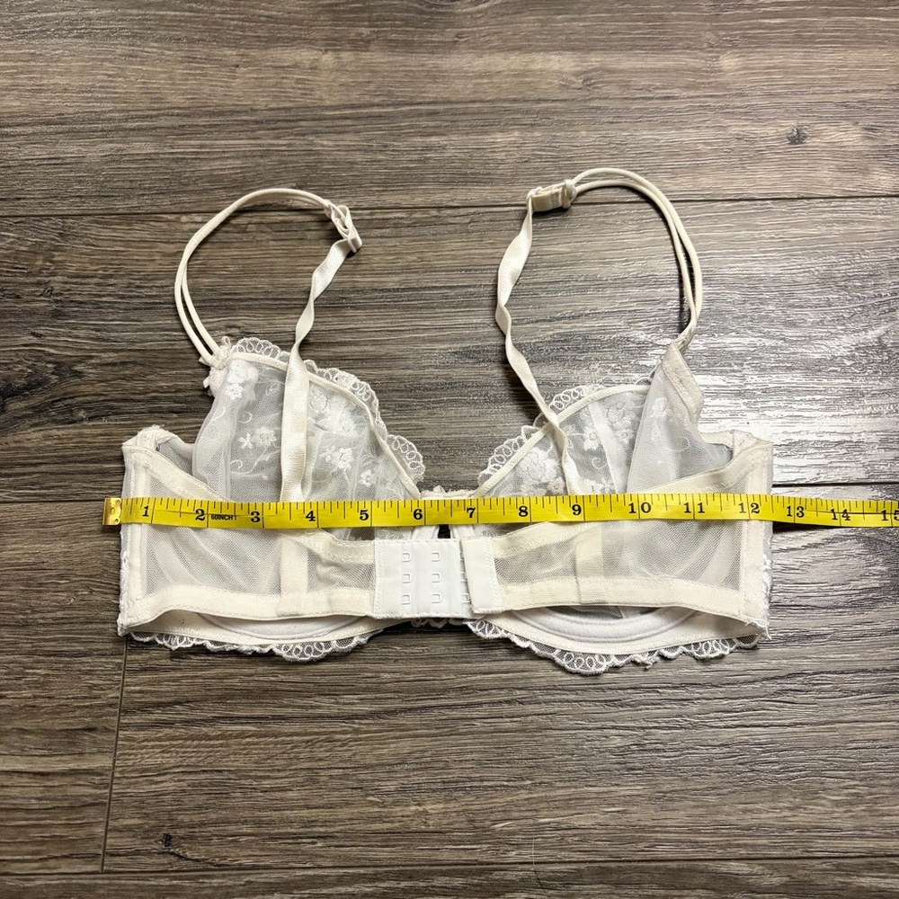 90s European Vintage H&M Floral Embroidered Lace Unlined Bra (Ivory) Size 34D - Picture 6 of 6